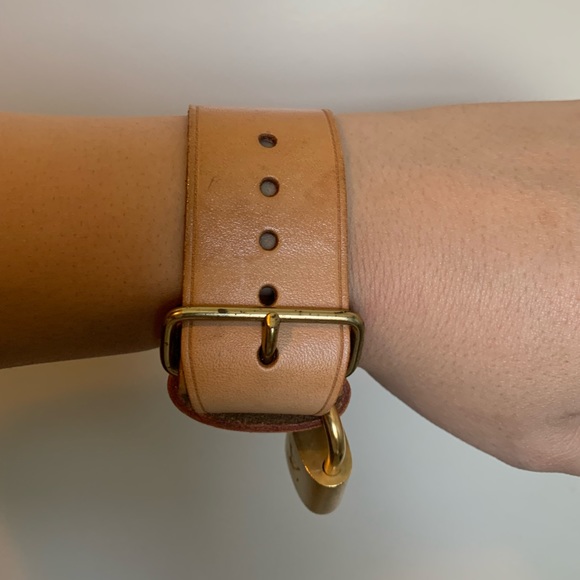 LV Leather Lock and Key Bracelet - Picture 4 of 6